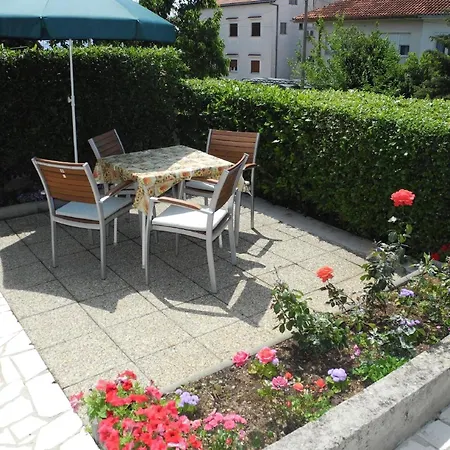 Appartamento In Mit Terrasse